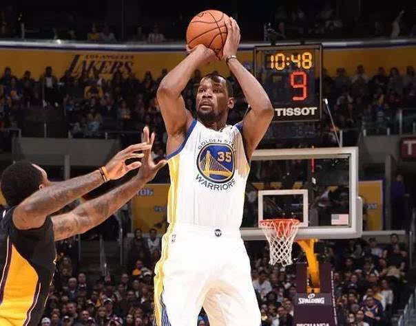 随着网球运 随着网球运