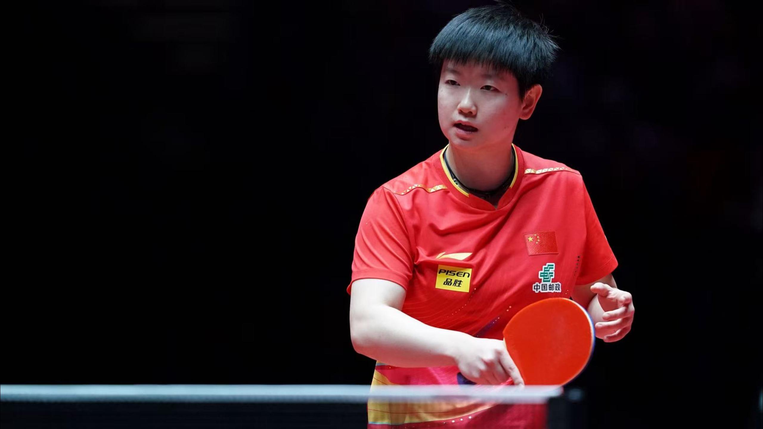 显得更加紧 显得更加紧