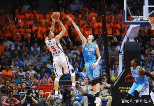 人士的广泛 人士的广泛